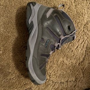 Keen Circadia Mid Men’s Size 9 Hiking Boots